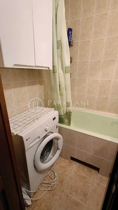 Sale of 1-room apartment Yanovsky Zalomov Solomyanska Amosova