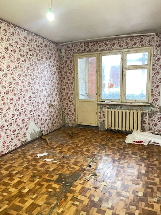 2-х ком квартира на таирова под ремонт!
