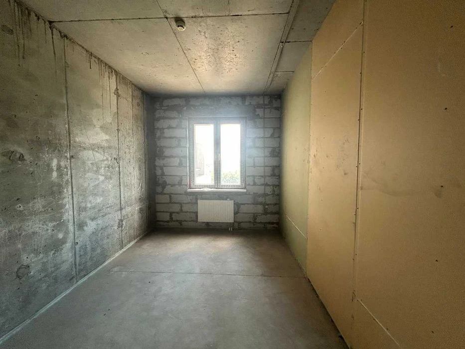 Продам 1к квартиру ЖК Кировский низ Поля Центральная часть Е