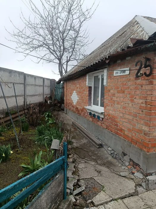 Отдельное здание+ 8 соток,ближние Бучмы, срочно