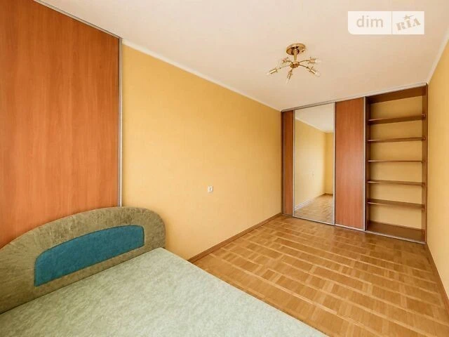 Sale of 3-room apartment 57.61 sq. m. on Akademika Strazheska 1 street
