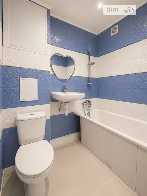 Sale of 3-room apartment 57.61 sq. m. on Akademika Strazheska 1 street