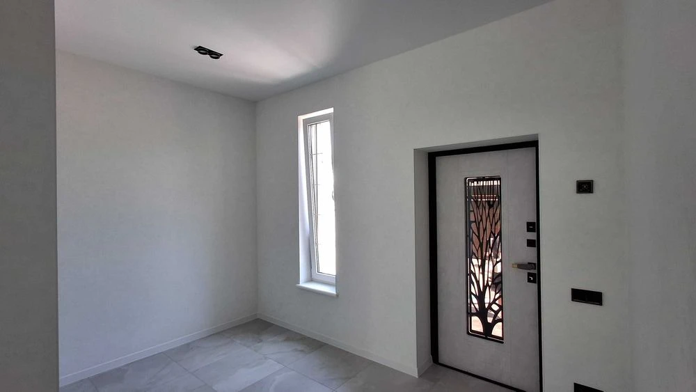New house 135 m2 Chervonyi khutor/Instalment center
