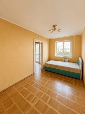 Sale of 3-room apartment 57.61 sq. m. on Akademika Strazheska 1 street