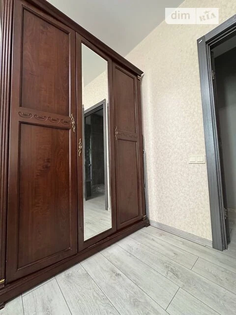 Продаж 1к квартири 42.5 кв. м на вул. Юлії Здановської 50/2