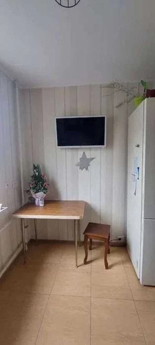 For sale: 2-room apartment, 45 m, 1/9 floor, Gvardeytse street