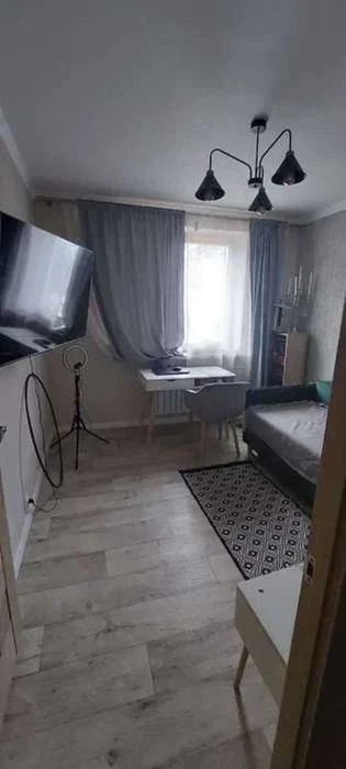 For sale: 2-room apartment, 45 m, 1/9 floor, Gvardeytse street