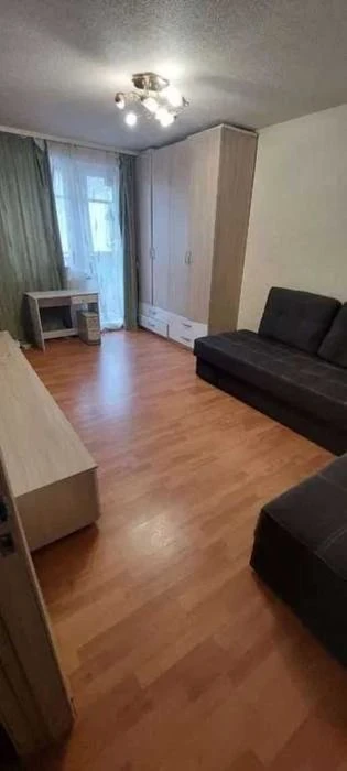 For sale: 2-room apartment, 45 m, 1/9 floor, Gvardeytse street