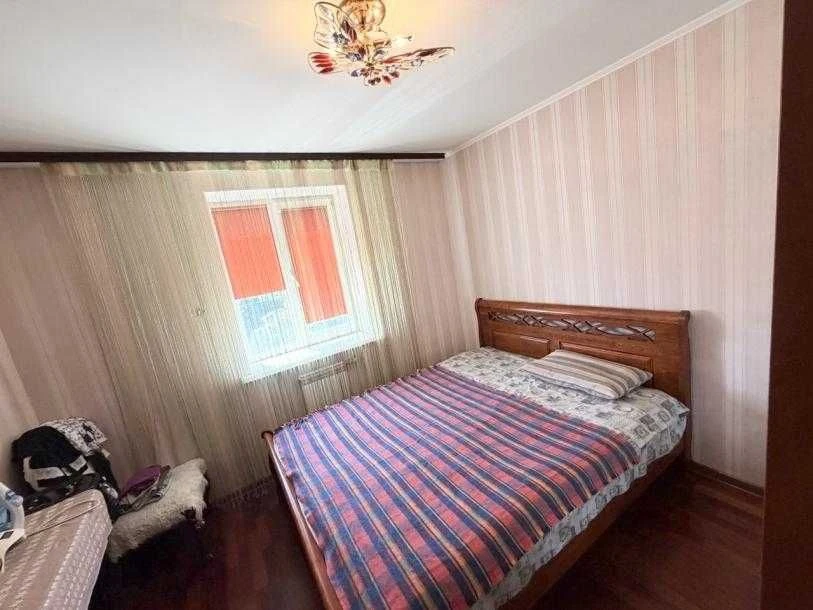 For sale: 3-room apartment in the industrial district of Kharkiv.