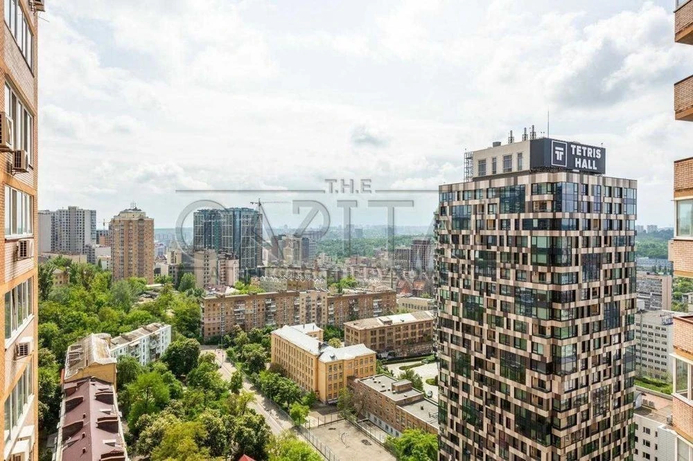 Sale / apartment / Pechersk / Center / 2 rooms / 130m2 / 21st floor