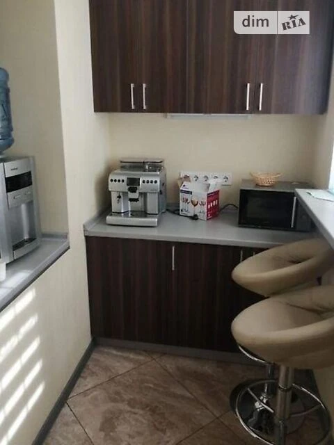 Sale of 2-room apartment 75.5 sq. m. on Kostyantynivska Street 56 • I