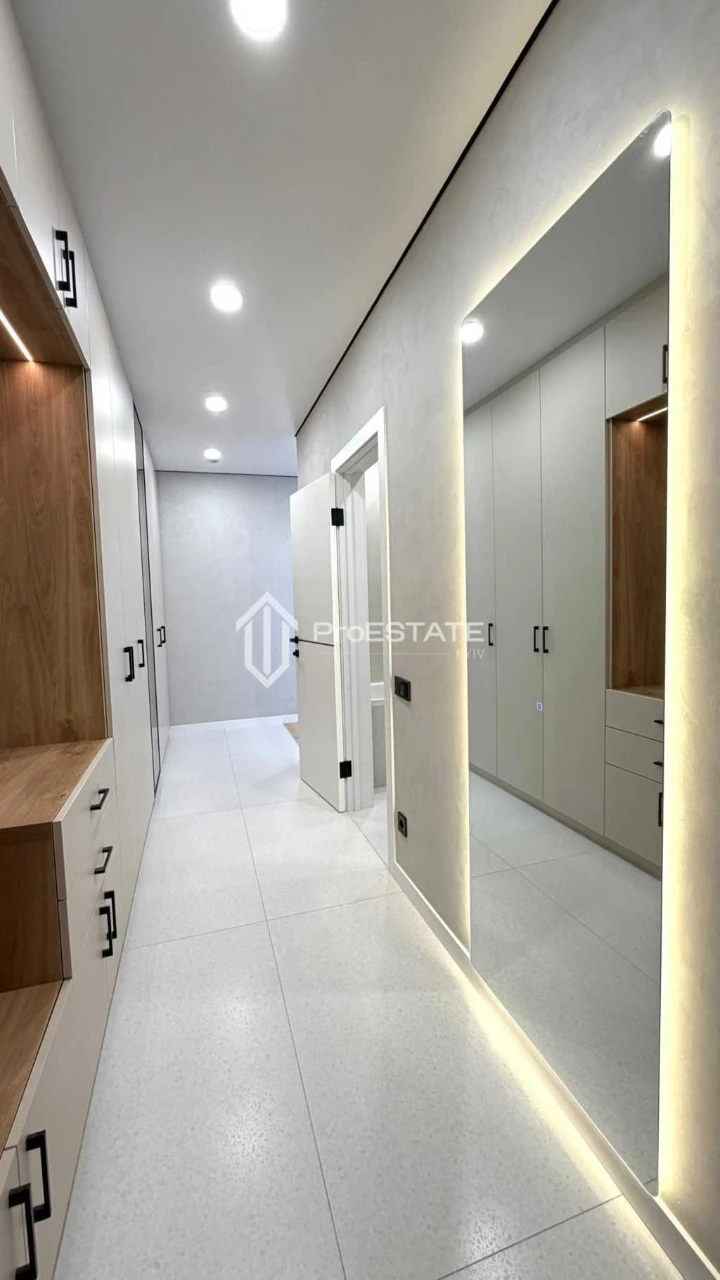 Sale of 1-room apartment 44 m², Oleksandra Olesia st.