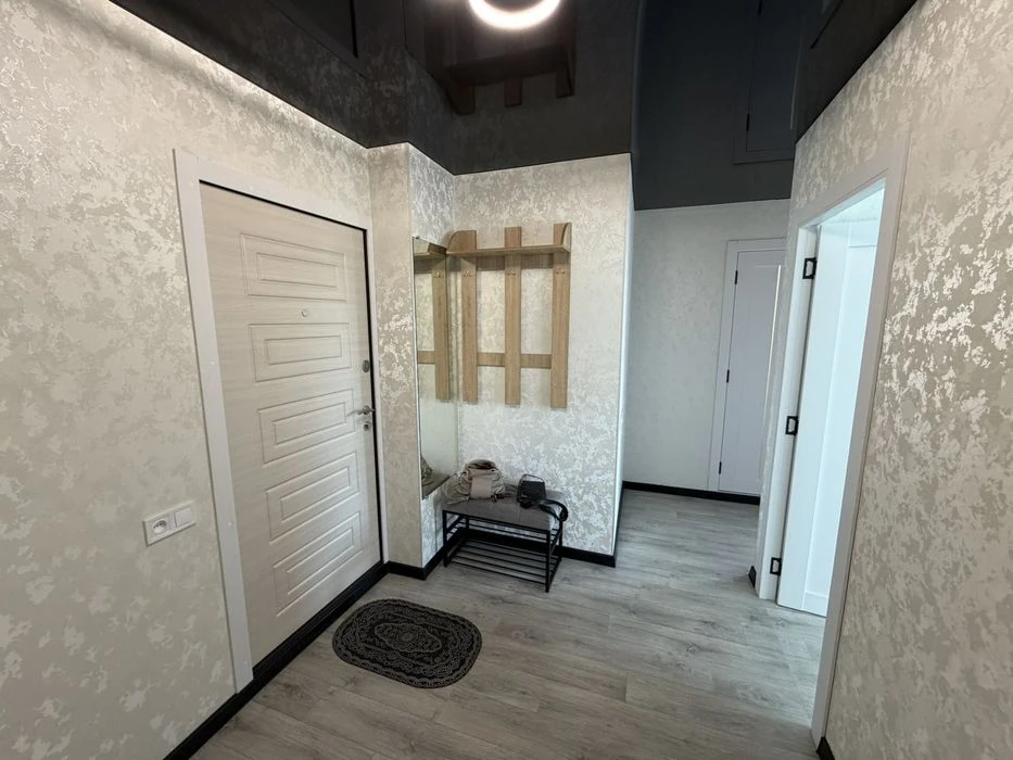 Selling 2 apartments on N Houses 5/9