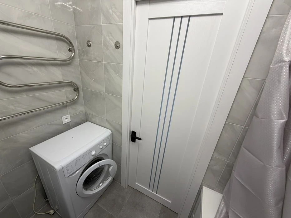 Selling 2 apartments on N Houses 5/9