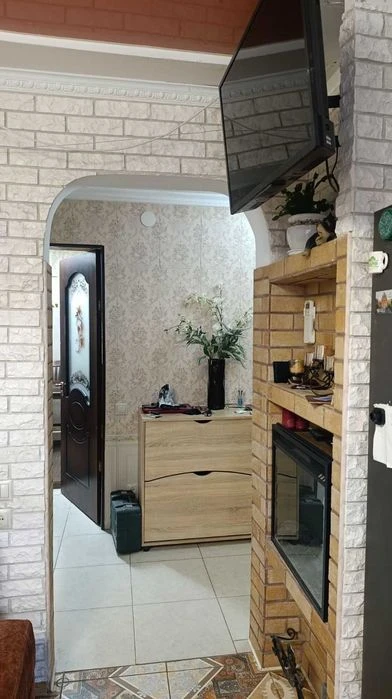 (3) Продам 2-комнатную квартиру на Киевской 0756