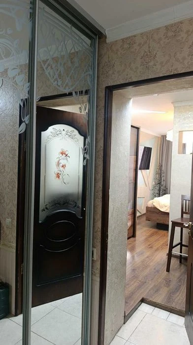 (3) Продам 2-комнатную квартиру на Киевской 0756