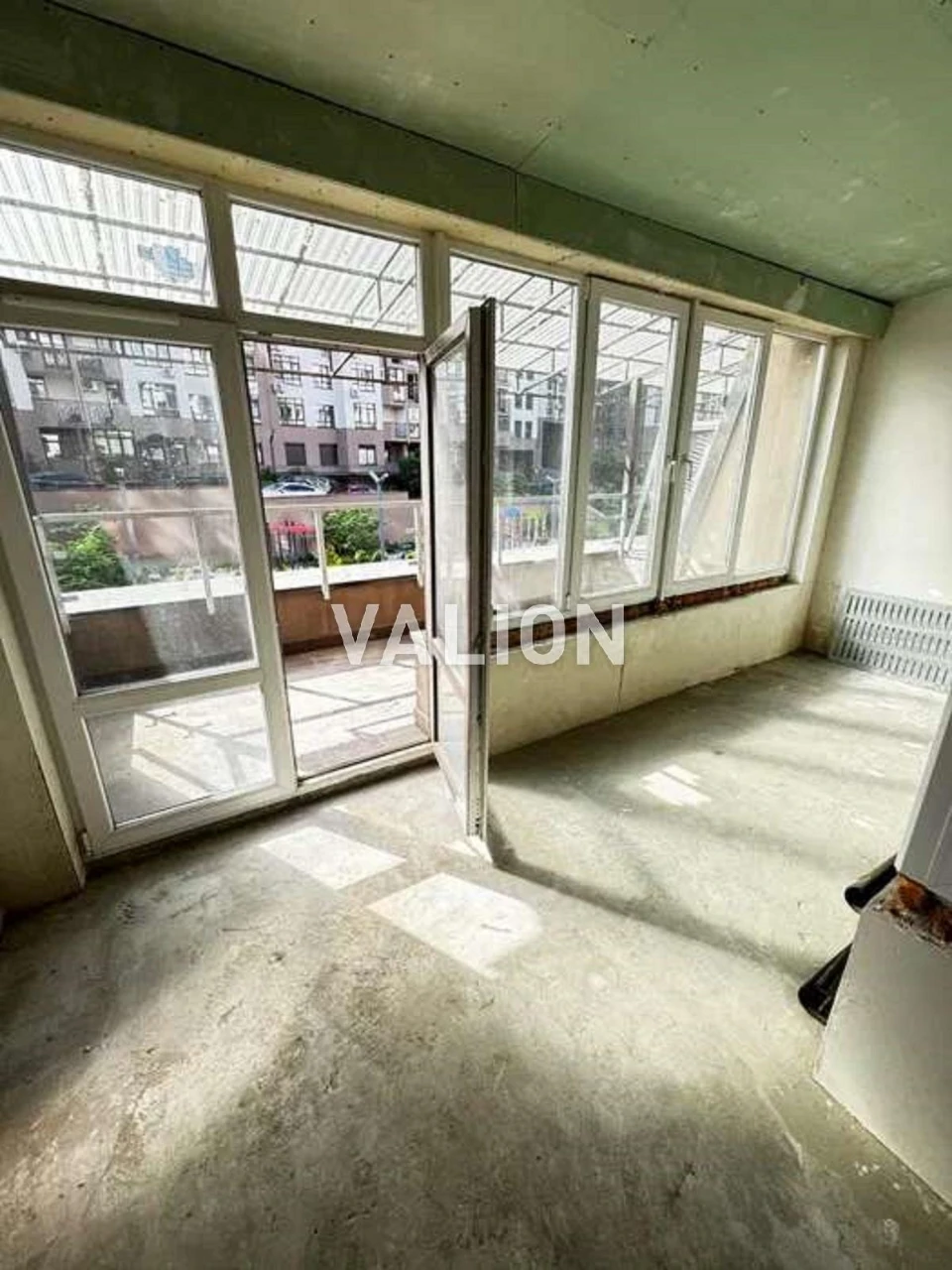 Two-room apartment for sale at 13/2 Glubochitskaya St.