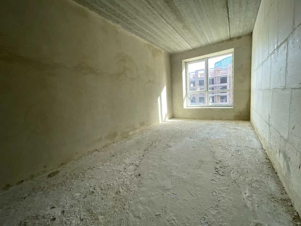 Apartment. Ivano-Frankivsk, Knyahynyn St., (Building 34)