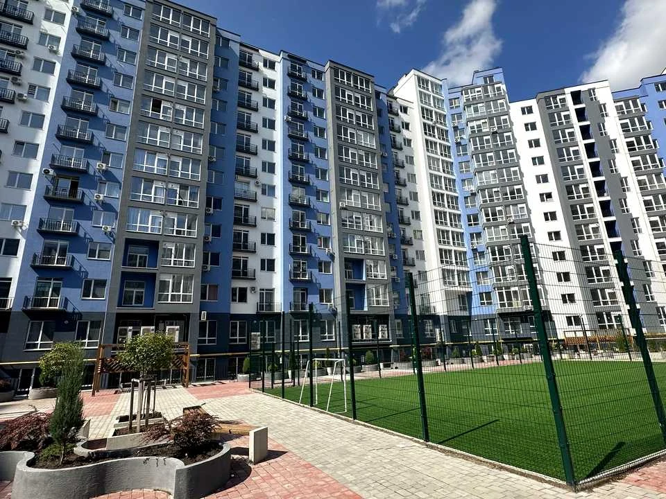 Apartment. Ivano-Frankivsk, Knyahynyn St., (Building 34)