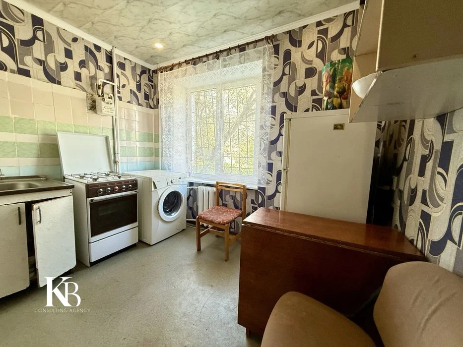 Продам 3 комнатную квартиру 12 Квартал, ул.Гладкова, Тера.