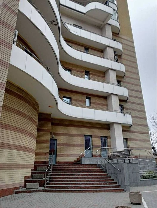3-room apartment for sale, Magnat residential complex (center, Simferopol/Yavorny)