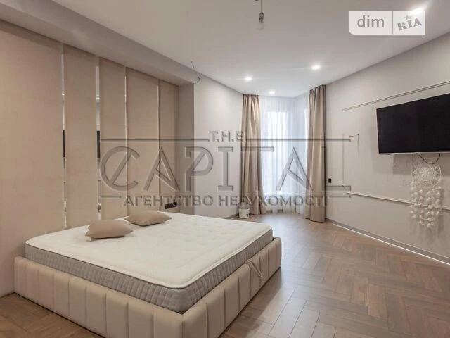 Sale of 3-room apartment 127.2 sq. m. on Vasylya Tyutyunnyka St. 37/1