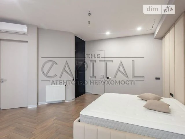 Sale of 3-room apartment 127.2 sq. m. on Vasylya Tyutyunnyka St. 37/1