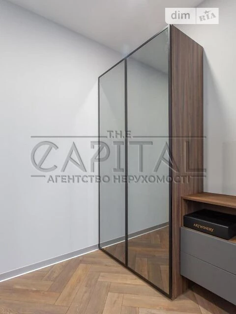 Sale of 3-room apartment 127.2 sq. m. on Vasylya Tyutyunnyka St. 37/1