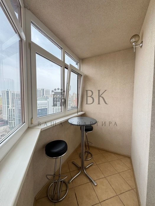 2k 84m² | Center | metro nearby | View | No %. For sale. Apartment