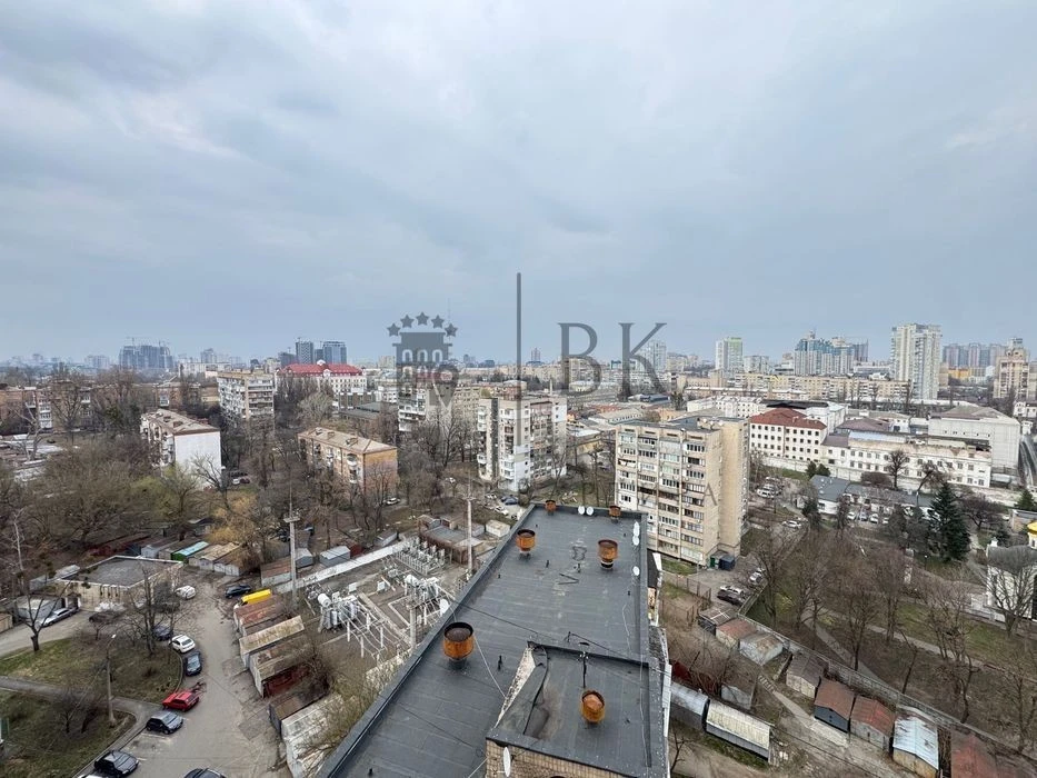 2k 84m² | Center | metro nearby | View | No %. For sale. Apartment