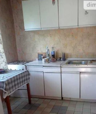 (7) Sale of a country house (5813)