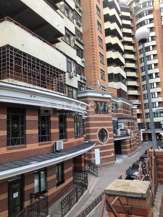 For sale 4-room apartment 336m2 Premium residential complex Lesi Ukrainka Blvd. Bessara