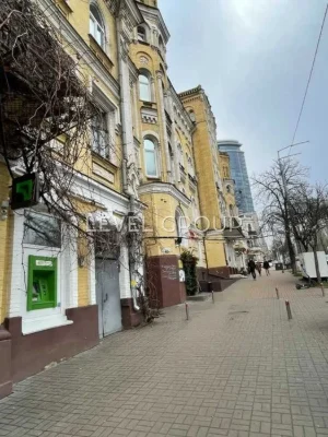 3 кімнатна 62,3 м.кв бульвар Тараса Шевченка  36 б