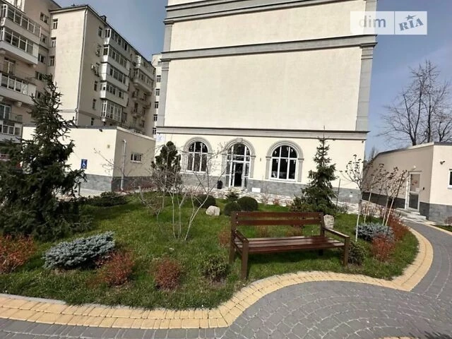 Sale of 3-room apartment 103.8 sq. m. on Krakivska Street 4B • ID 34