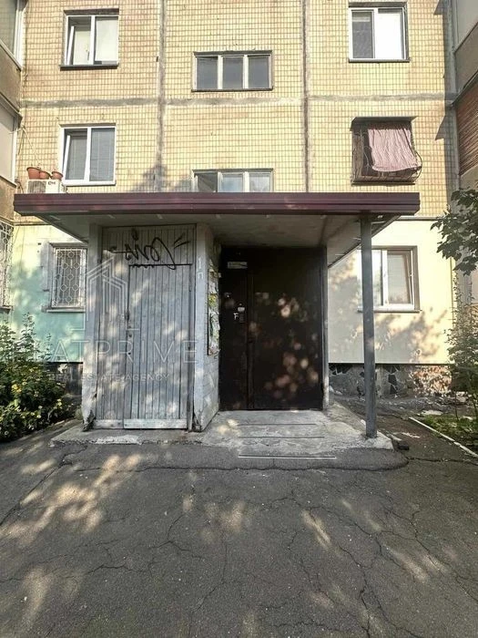 No% apartment 31m2 Brynzhali St. Nyvky Beresteyska Shevchenko