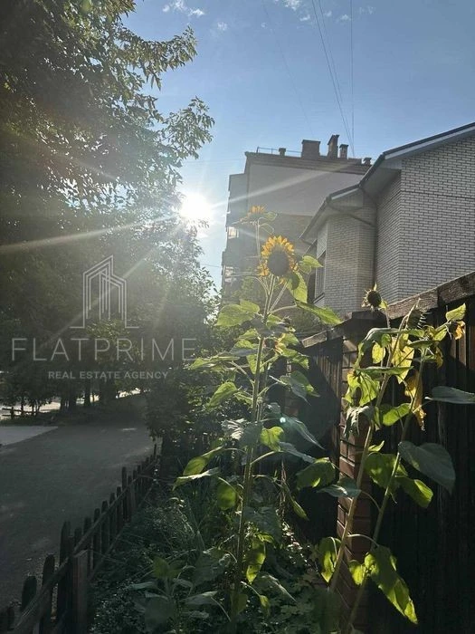 No% apartment 31m2 Brynzhali St. Nyvky Beresteyska Shevchenko