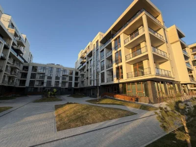 Продаж 1-кім квартири в ЖК Auroom Lounge біля озера Стосика.