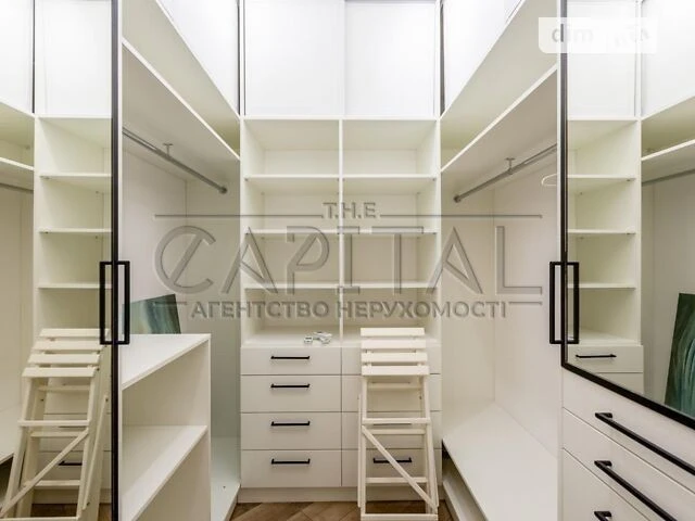 Sale of 5-room apartment 142 sq. m. on Andriy Verkhoglyada St. 11V •