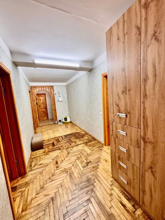 Продажа 4к Правый Днепровский сертификат