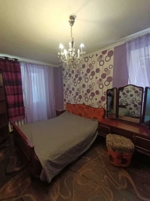 Selling a 4-room apartment on Kholodnaya Gora near the metro station.