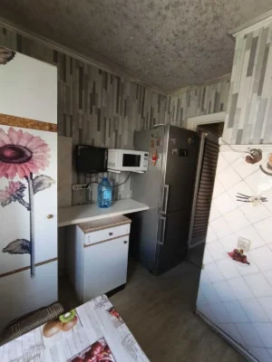 Selling a 4-room apartment on Kholodnaya Gora near the metro station.