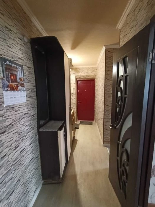 Selling a 4-room apartment on Kholodnaya Gora near the metro station.