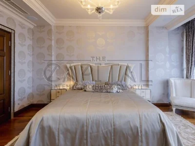 Продаж 3к квартири 200 кв. м на узвіз Кловський 7 • ID 34742