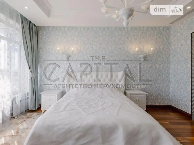 Продаж 3к квартири 200 кв. м на узвіз Кловський 7 • ID 34742