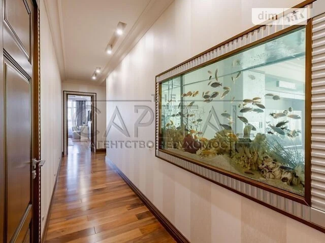 Продаж 3к квартири 200 кв. м на узвіз Кловський 7 • ID 34742