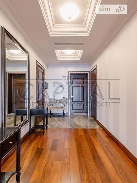 Продаж 3к квартири 200 кв. м на узвіз Кловський 7 • ID 34742