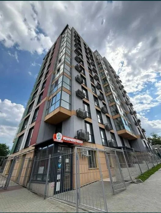 Продаж 3 кімнатної квартири 90 м2 з дизайнерським планування