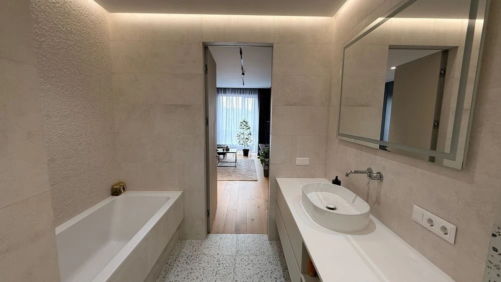 Продаж 3 кімнатної квартири 90 м2 з дизайнерським планування