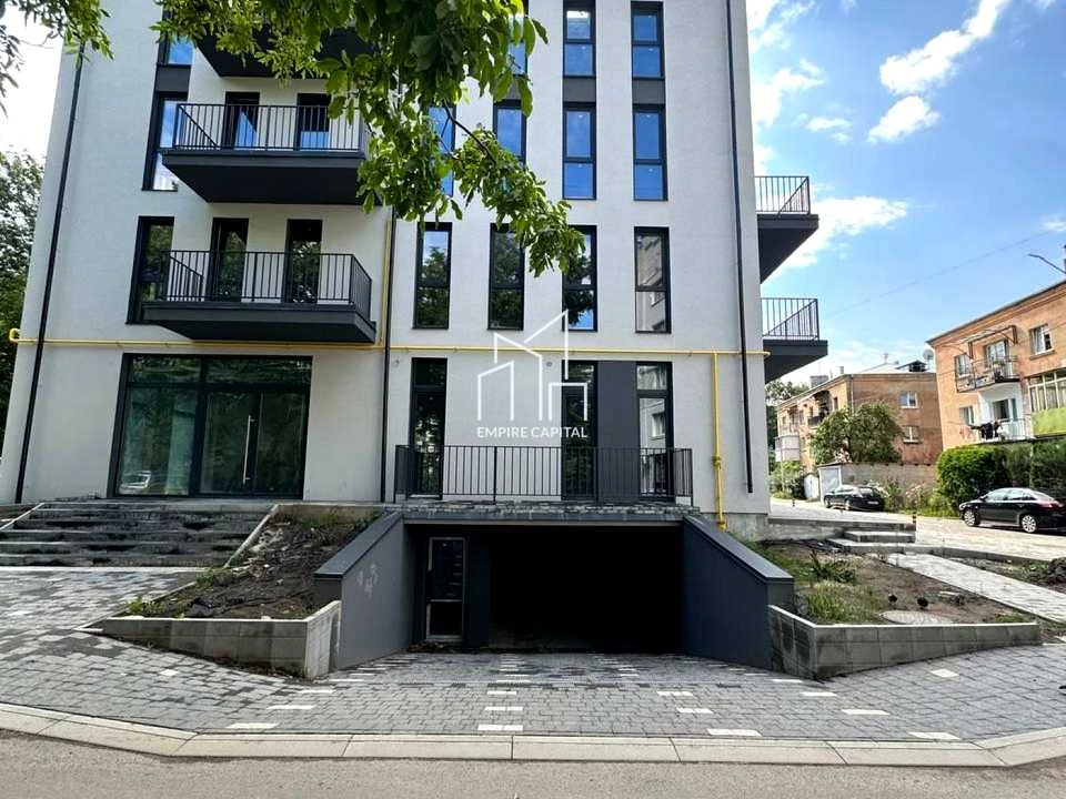 Apartment. Lviv, Meblyarska St., (House)