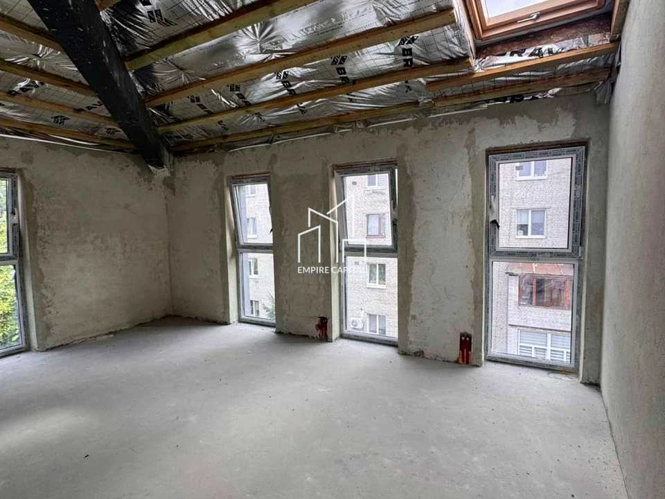 Apartment. Lviv, Meblyarska St., (House)